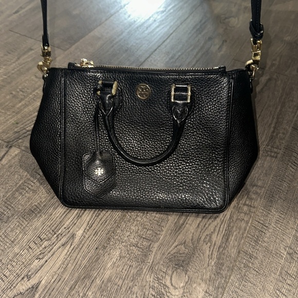 Tory Burch Robinson Pebbled Square Tote/crossbody - Picture 16 of 16